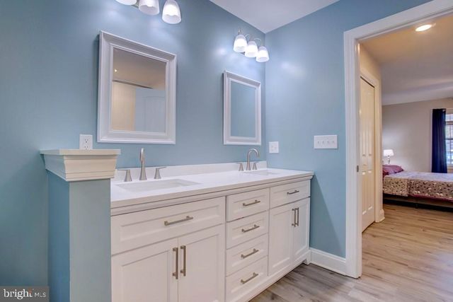 23337 HOLLY HILL LN, Wallops Island, VA 23337