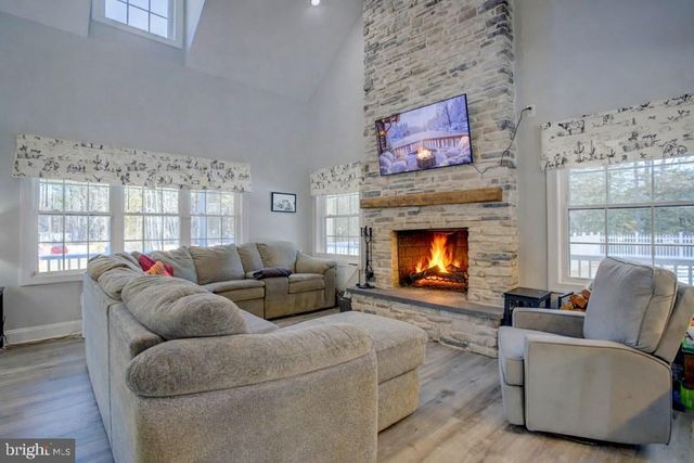 23337 HOLLY HILL LN, Wallops Island, VA 23337