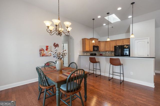601 Abbey Drive, Woodstock, GA 30188