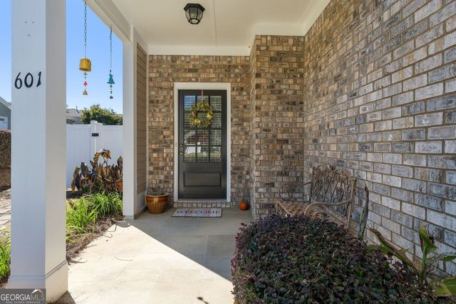 601 Abbey Drive, Woodstock, GA 30188