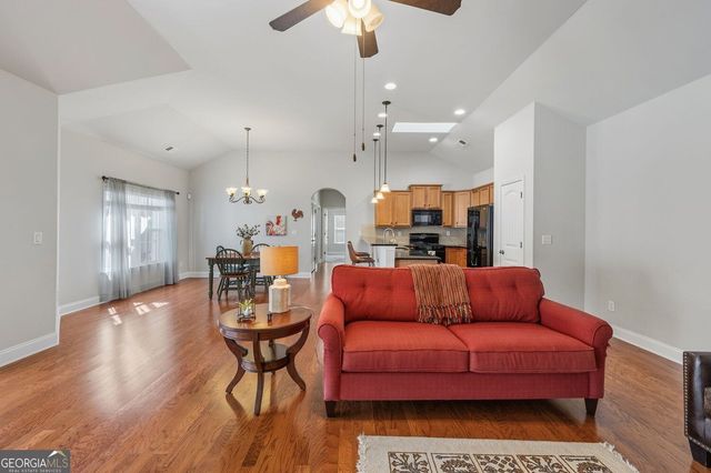 601 Abbey Drive, Woodstock, GA 30188