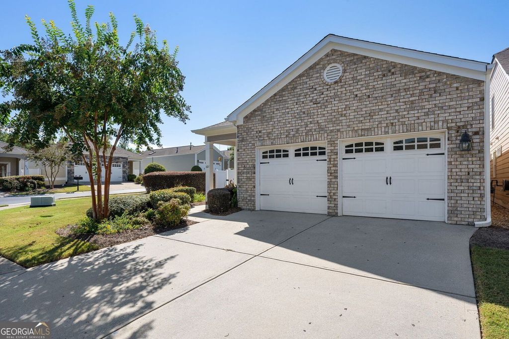 601 Abbey Drive, Woodstock, GA 30188 — photo 2