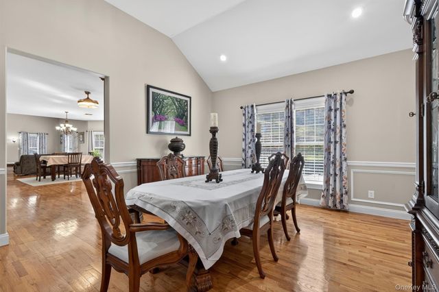 2 Pond Ridge Crossing, Newburgh, NY 12550