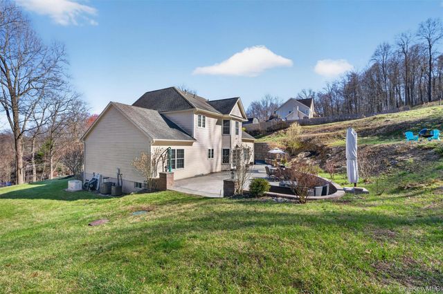 2 Pond Ridge Crossing, Newburgh, NY 12550