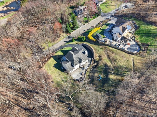 2 Pond Ridge Crossing, Newburgh, NY 12550