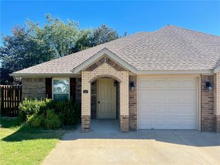 865 Meadowlands Drive, Centerton, AR 72719