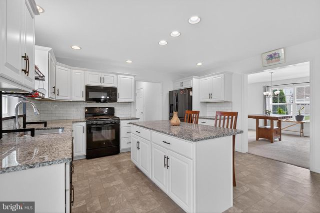 387 RESERVE LN, Mechanicsburg, PA 17050