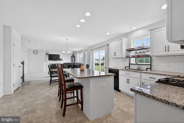387 RESERVE LN, Mechanicsburg, PA 17050