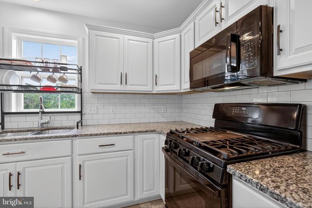387 RESERVE LN, Mechanicsburg, PA 17050