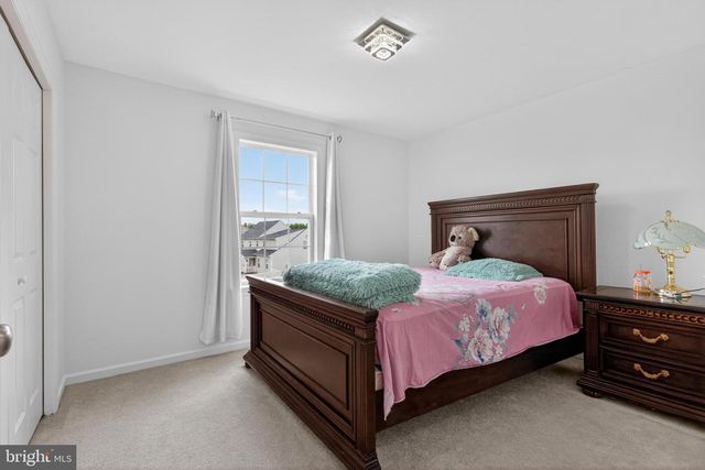 387 RESERVE LN, Mechanicsburg, PA 17050