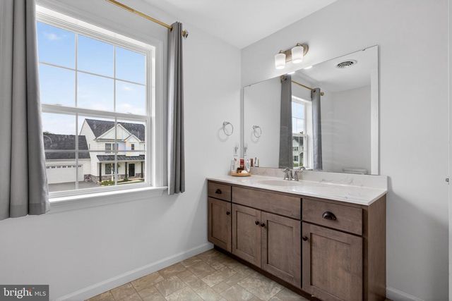 387 RESERVE LN, Mechanicsburg, PA 17050