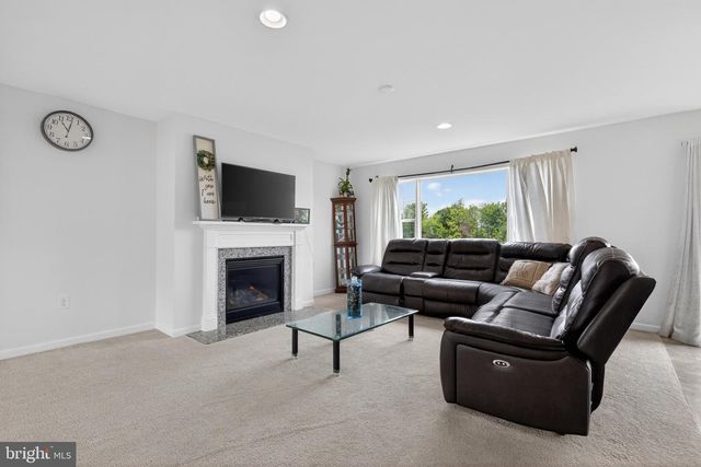 387 RESERVE LN, Mechanicsburg, PA 17050