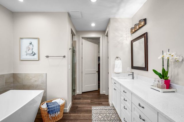 361 Rolling View CT, Canyon Lake, TX 78133