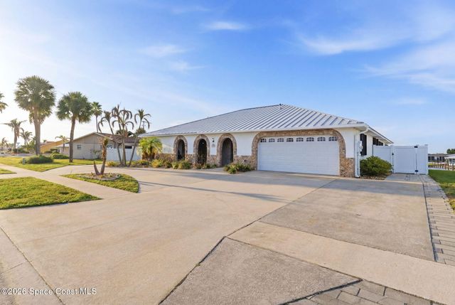 1525 Sykes Creek Drive, Merritt Island, FL 32953