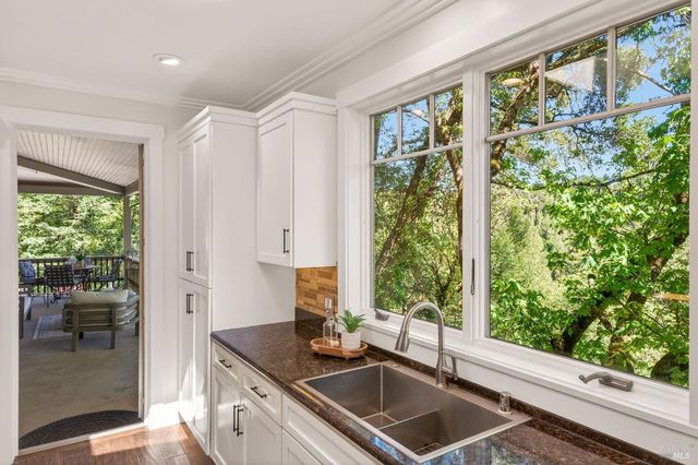 3425 Redwood Rd, Napa, CA 94558