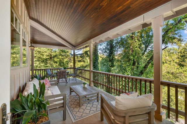 3425 Redwood Rd, Napa, CA 94558