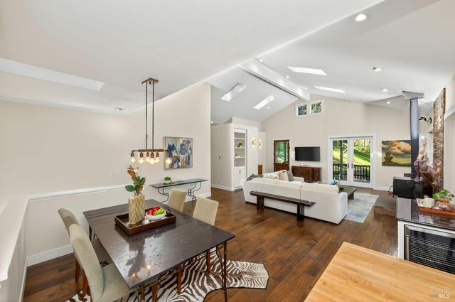 3425 Redwood Rd, Napa, CA 94558