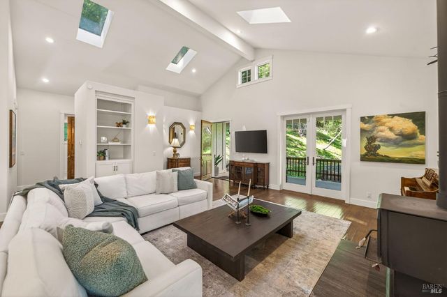 3425 Redwood Rd, Napa, CA 94558