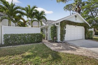 381 Park Forest Way, Wellington, FL 33414