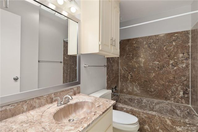 5309 N 17th Street 9, Mcallen, TX 78504