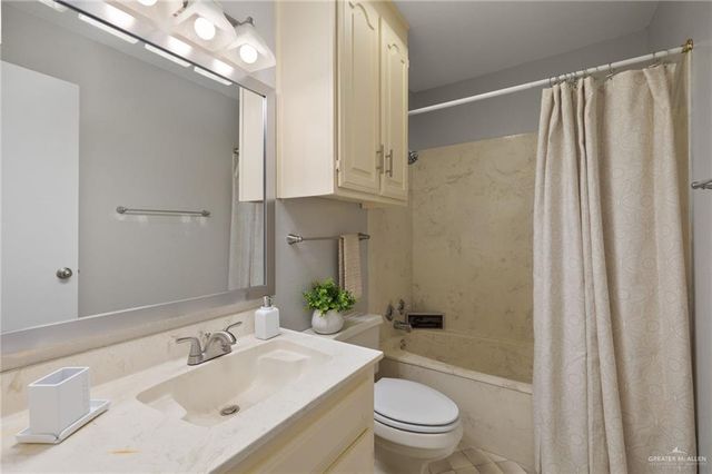 5309 N 17th Street 9, Mcallen, TX 78504