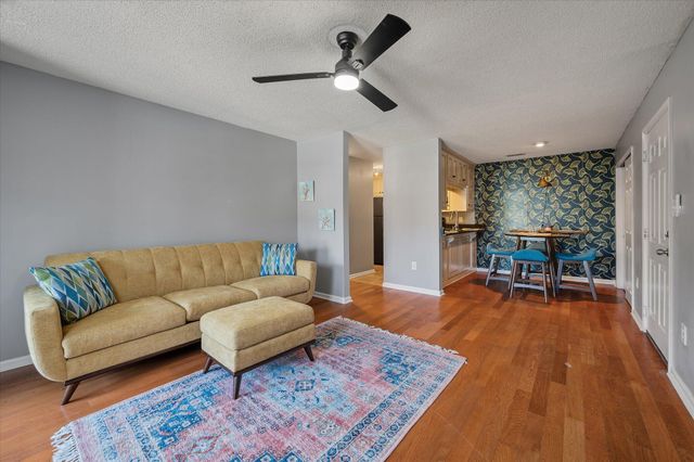 188 Midland Parkway Apt 105, Summerville, SC 29485