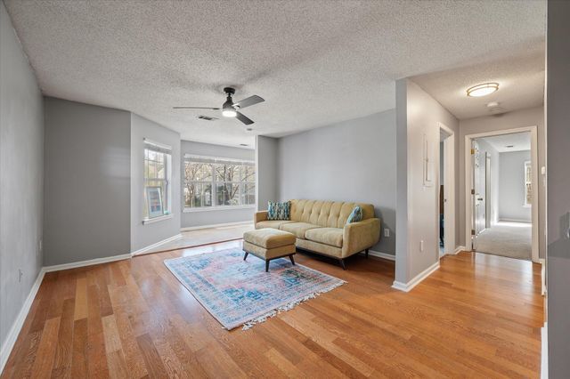 188 Midland Parkway Apt 105, Summerville, SC 29485