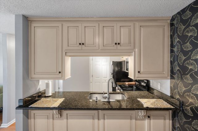 188 Midland Parkway Apt 105, Summerville, SC 29485