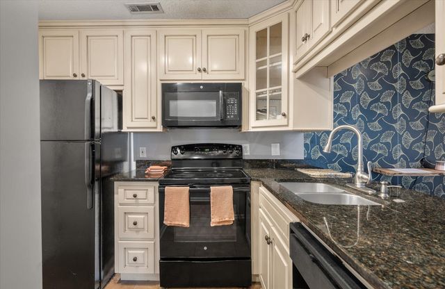 188 Midland Parkway Apt 105, Summerville, SC 29485