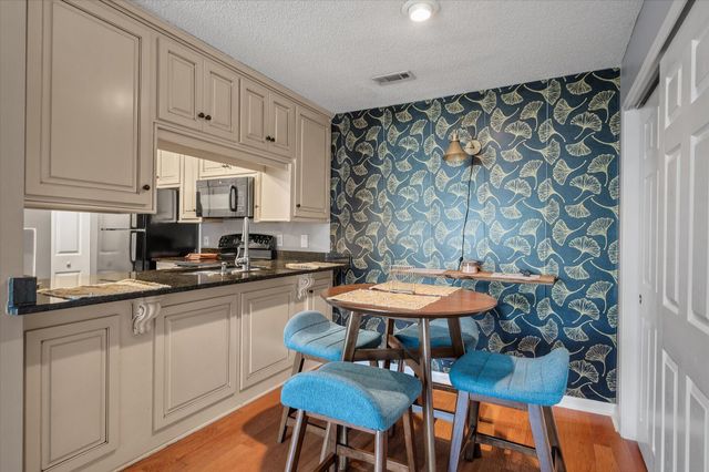 188 Midland Parkway Apt 105, Summerville, SC 29485