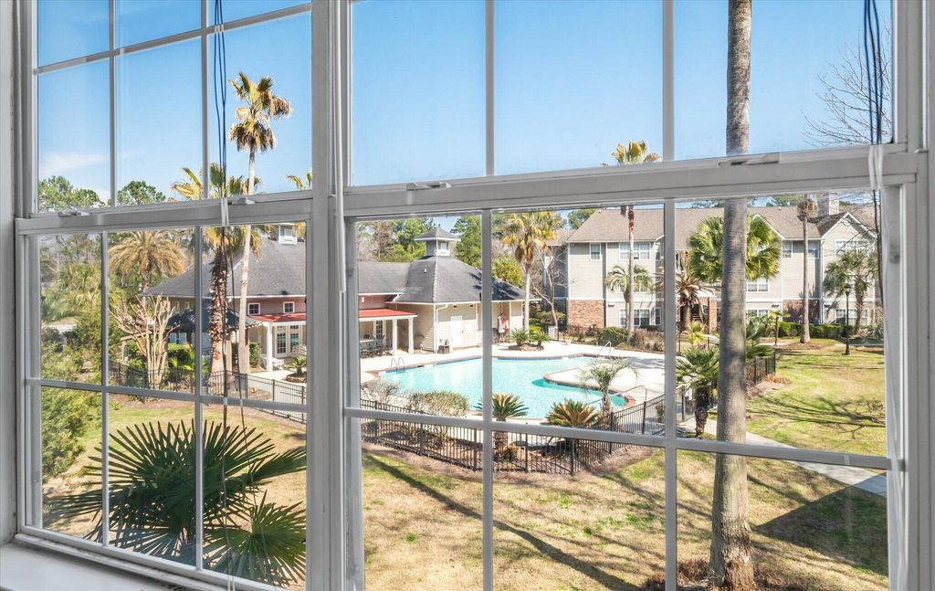 Image 12 of property listing at 188 Midland Parkway Apt 105, Summerville, SC 29485