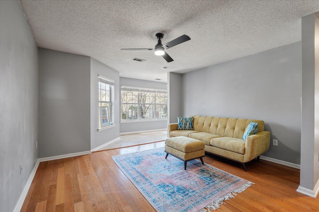 Image 14 of property listing at 188 Midland Parkway Apt 105, Summerville, SC 29485