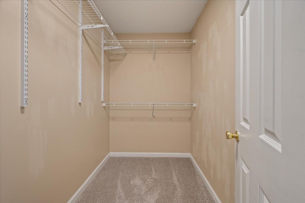 Image 30 of property listing at 188 Midland Parkway Apt 105, Summerville, SC 29485