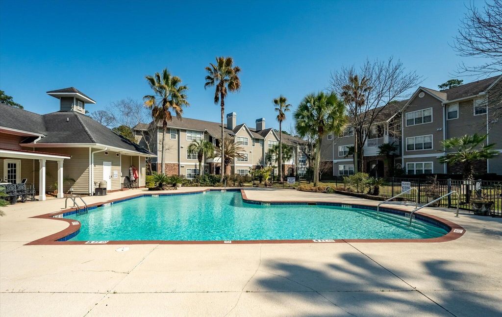 Image 33 of property listing at 188 Midland Parkway Apt 105, Summerville, SC 29485