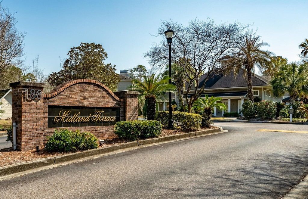 Image 35 of property listing at 188 Midland Parkway Apt 105, Summerville, SC 29485