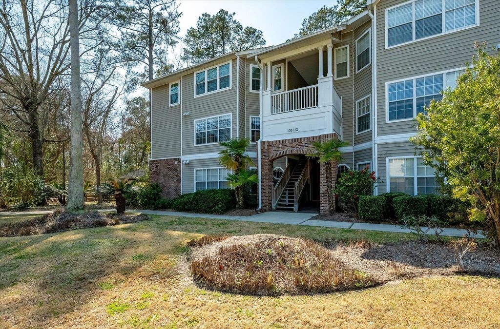 Image 39 of property listing at 188 Midland Parkway Apt 105, Summerville, SC 29485