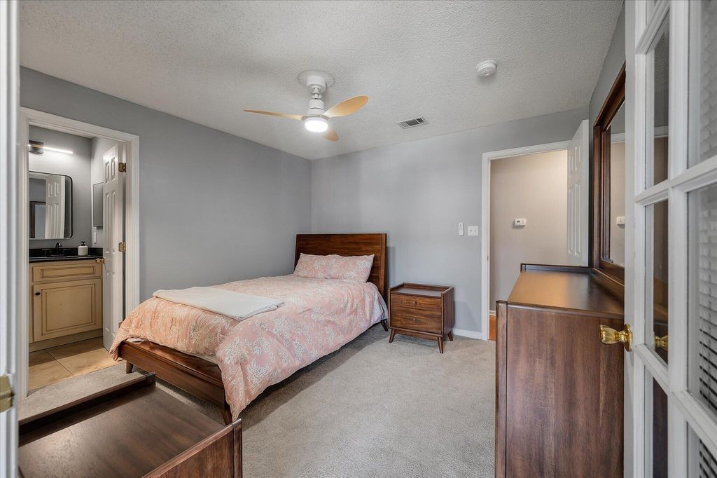 Image 6 of property listing at 188 Midland Parkway Apt 105, Summerville, SC 29485