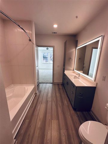 3636 W Dallas Street 359, Houston, TX 77019