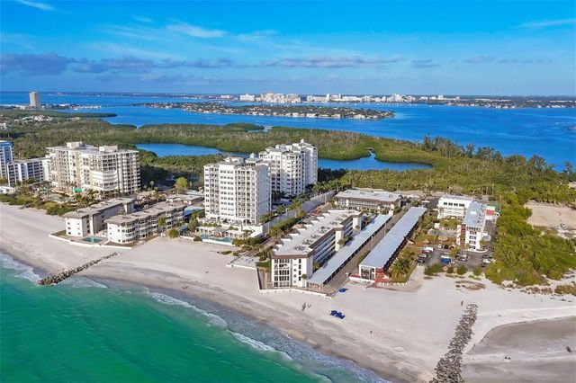 2110 BENJAMIN FRANKLIN DRIVE 303, Sarasota, FL 34236