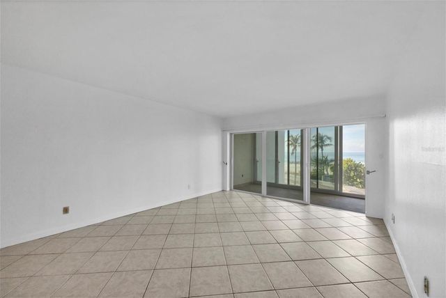 2110 BENJAMIN FRANKLIN DRIVE 303, Sarasota, FL 34236