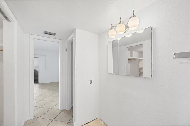 2110 BENJAMIN FRANKLIN DRIVE 303, Sarasota, FL 34236