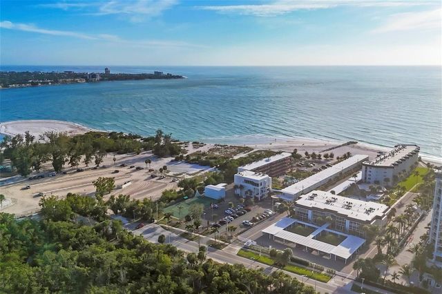 2110 BENJAMIN FRANKLIN DRIVE 303, Sarasota, FL 34236