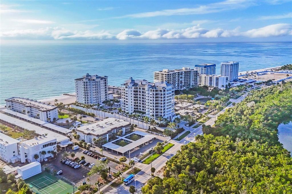 2110 BENJAMIN FRANKLIN DRIVE 303, Sarasota, FL 34236