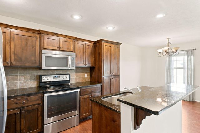 1101 S Venice Avenue, Republic, MO 65738