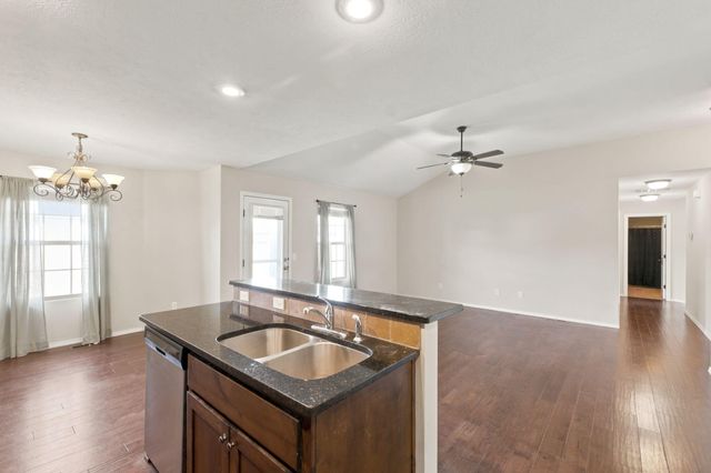 1101 S Venice Avenue, Republic, MO 65738