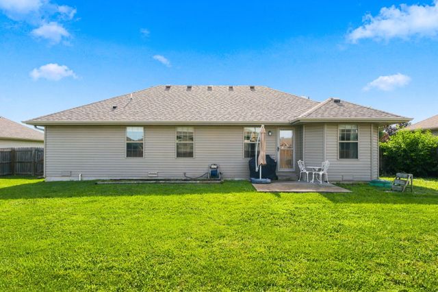 1101 S Venice Avenue, Republic, MO 65738
