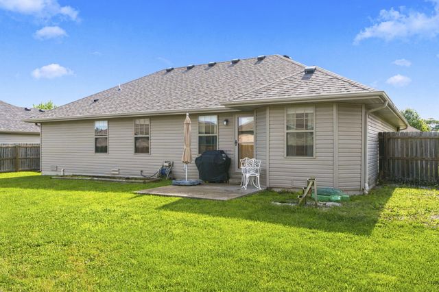 1101 S Venice Avenue, Republic, MO 65738