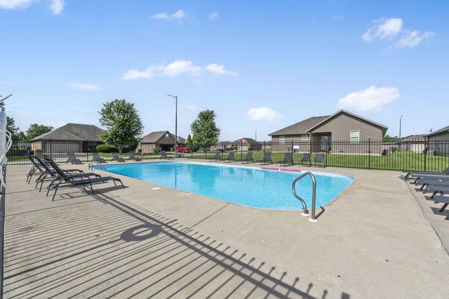 1101 S Venice Avenue, Republic, MO 65738