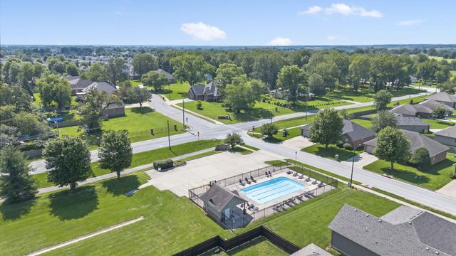 1101 S Venice Avenue, Republic, MO 65738