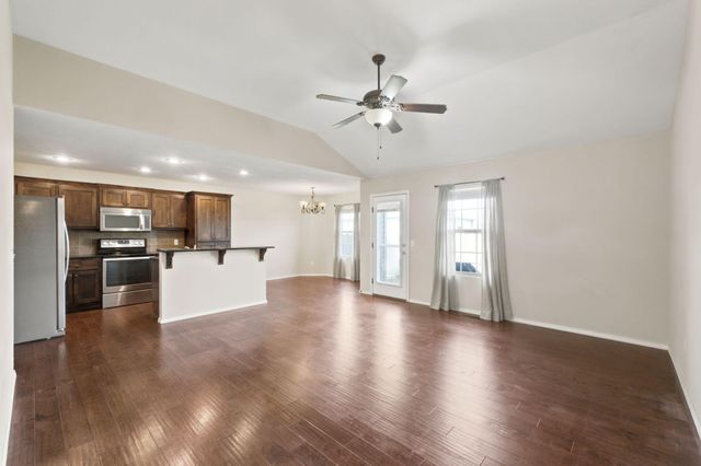 1101 S Venice Avenue, Republic, MO 65738